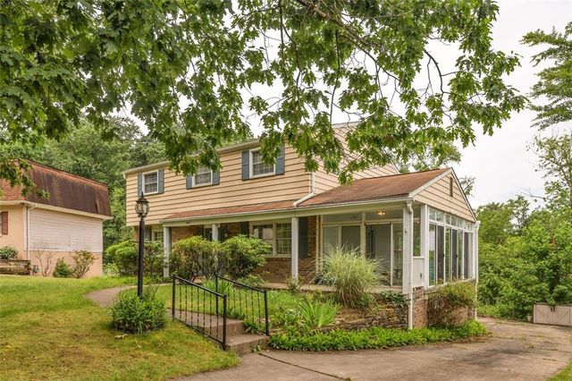 1449 Parkview Dr, Mccandless, PA 15101