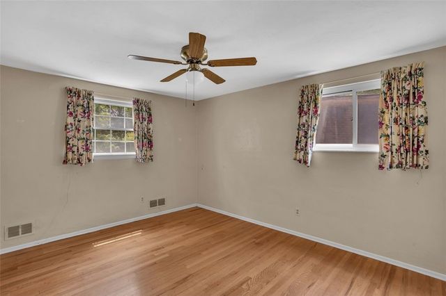 1449 Parkview Dr, Mccandless, PA 15101