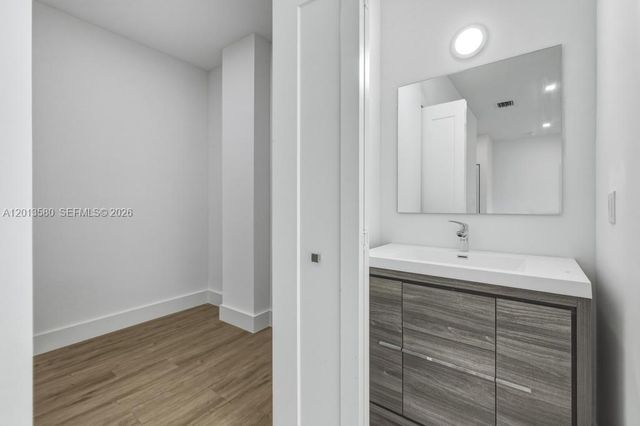 4120 S Oak Pl, Dania Beach, FL 33314