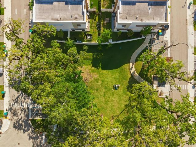 4120 S Oak Pl, Dania Beach, FL 33314