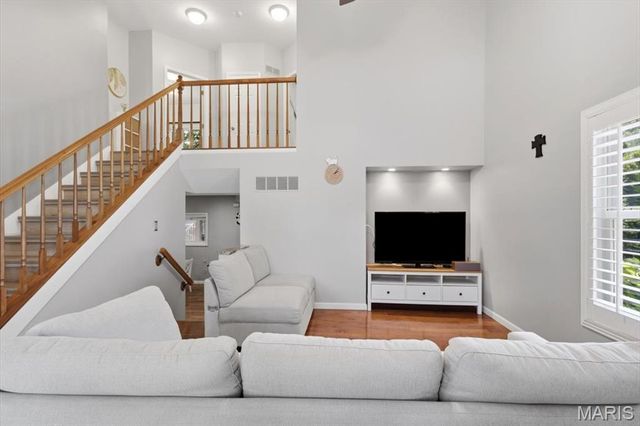 10935 Vauxhall Drive, Creve Coeur, MO 63146