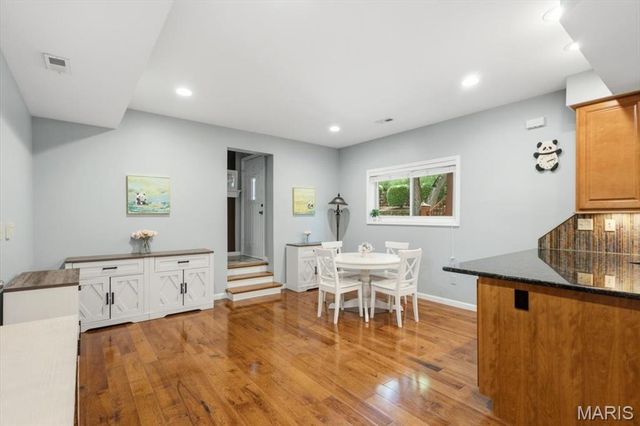10935 Vauxhall Drive, Creve Coeur, MO 63146