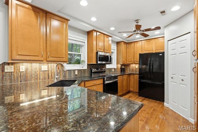10935 Vauxhall Drive, Creve Coeur, MO 63146