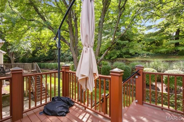 10935 Vauxhall Drive, Creve Coeur, MO 63146
