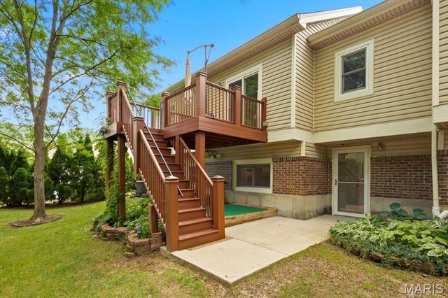 10935 Vauxhall Drive, Creve Coeur, MO 63146