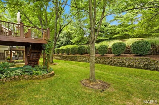 10935 Vauxhall Drive, Creve Coeur, MO 63146