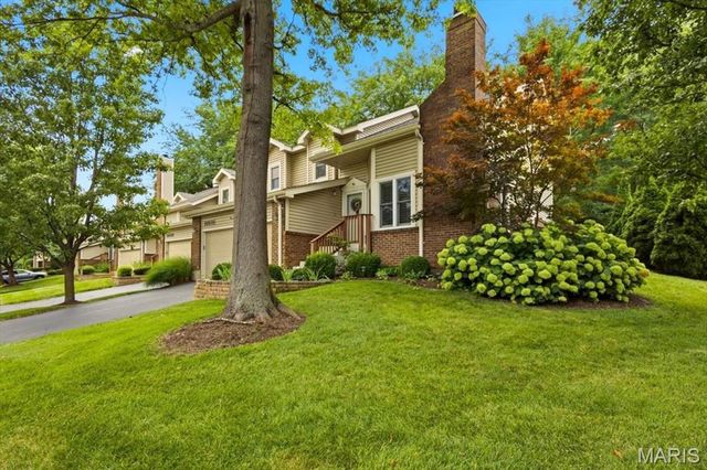 10935 Vauxhall Drive, Creve Coeur, MO 63146