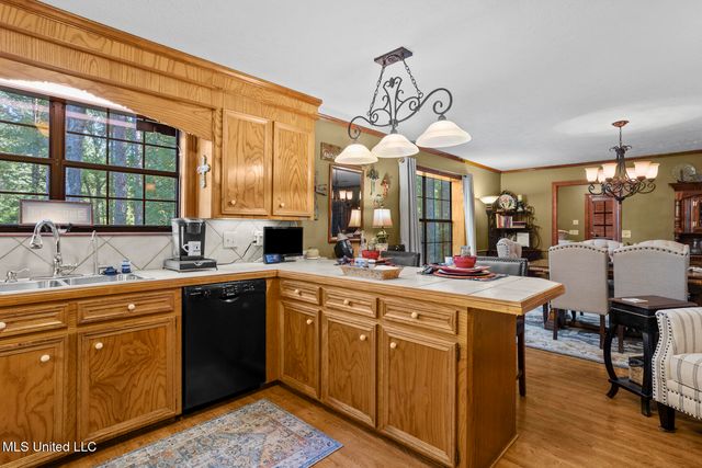 4201 Oak Hill Drive, Terry, MS 39170