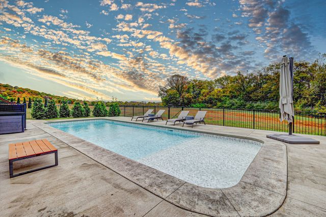 7748 Thayer Rd, Nolensville, TN 37135