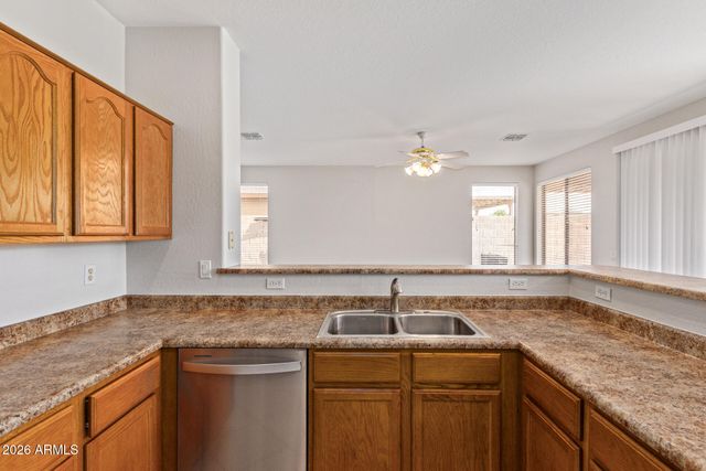 6211 W WIKIEUP Lane, Glendale, AZ 85308