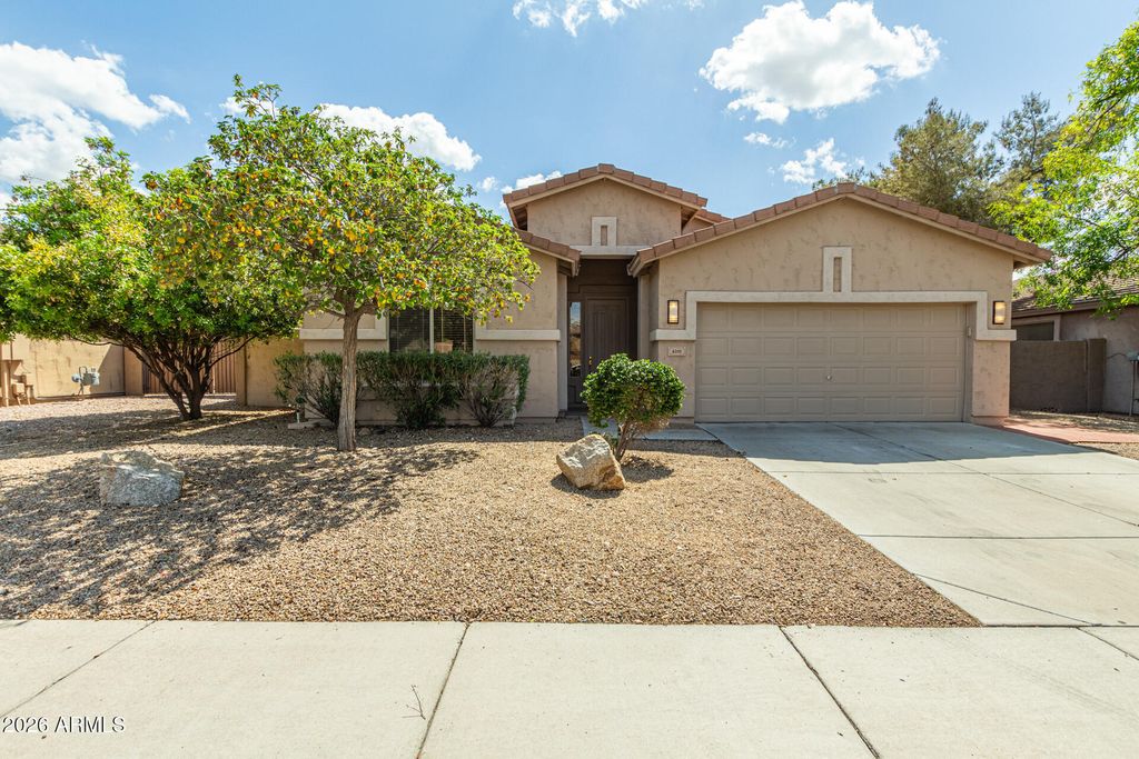 6211 W WIKIEUP Lane, Glendale, AZ 85308
