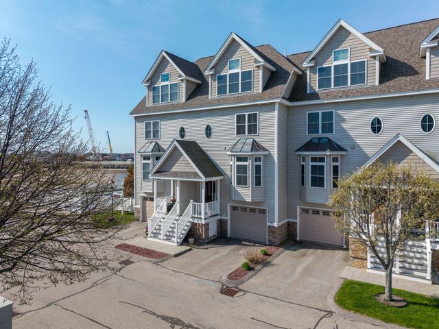 24 Harbor Rd Unit 4, Hampton, NH 03842