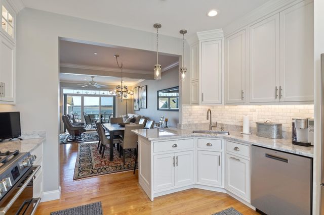 24 Harbor Rd Unit 4, Hampton, NH 03842