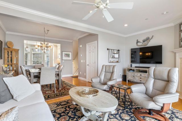 24 Harbor Rd Unit 4, Hampton, NH 03842