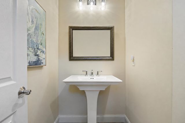 24 Harbor Rd Unit 4, Hampton, NH 03842