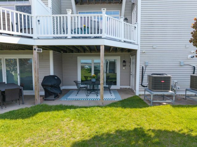 24 Harbor Rd Unit 4, Hampton, NH 03842