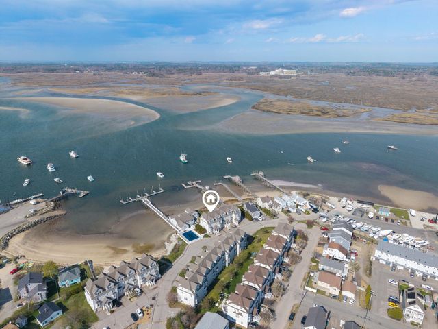 24 Harbor Rd Unit 4, Hampton, NH 03842