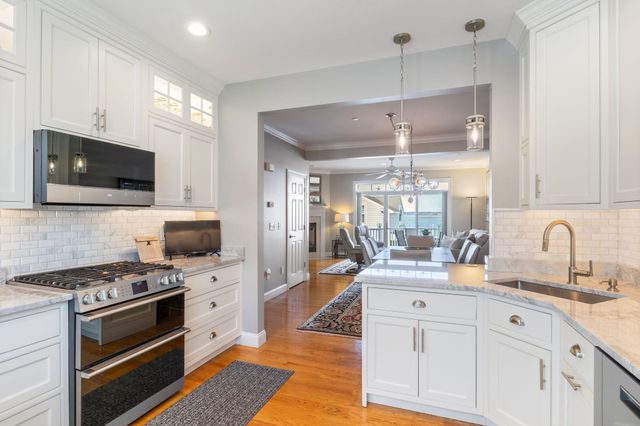24 Harbor Rd Unit 4, Hampton, NH 03842