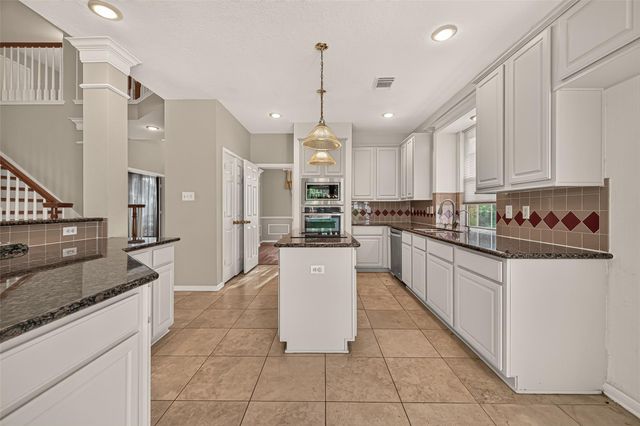 3810 Canary Grass Lane, Houston, TX 77059