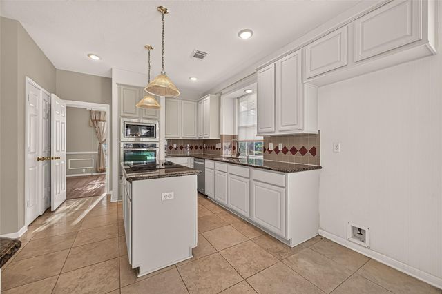 3810 Canary Grass Lane, Houston, TX 77059