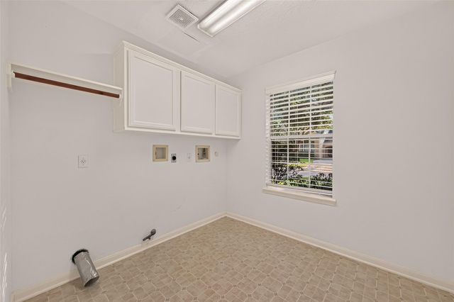 3810 Canary Grass Lane, Houston, TX 77059