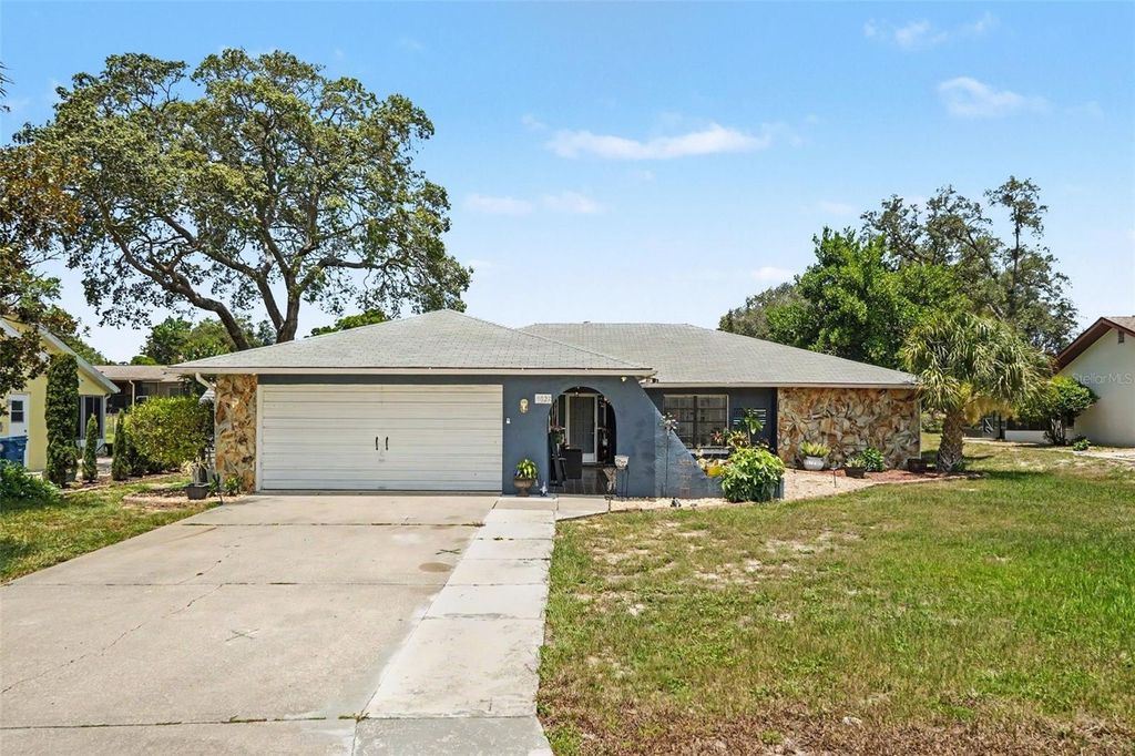 9027 BONNET WAY, Weeki Wachee, FL 34613