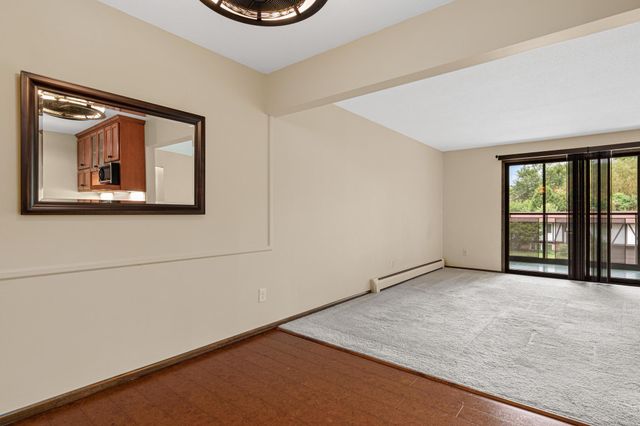 4380 Brookside Court 213, Edina, MN 55436