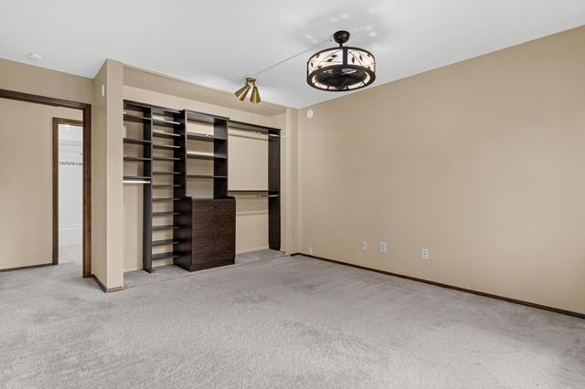 4380 Brookside Court 213, Edina, MN 55436