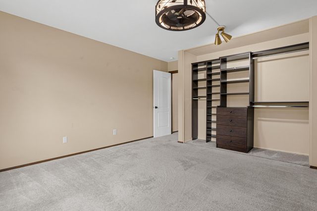 4380 Brookside Court 213, Edina, MN 55436