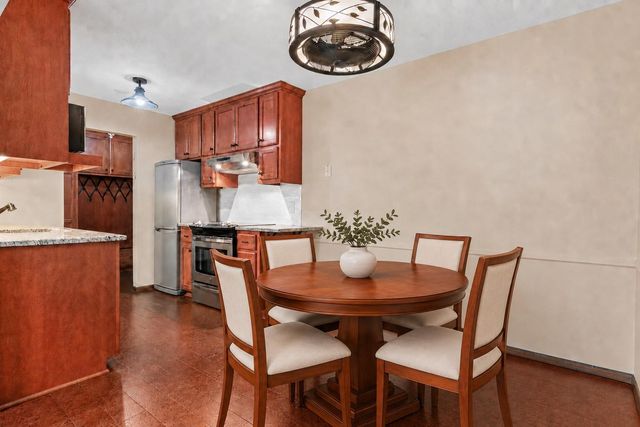 4380 Brookside Court 213, Edina, MN 55436