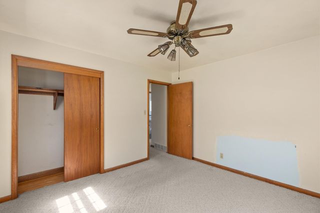 7301 Oliver Smith Drive, Urbandale, IA 50322