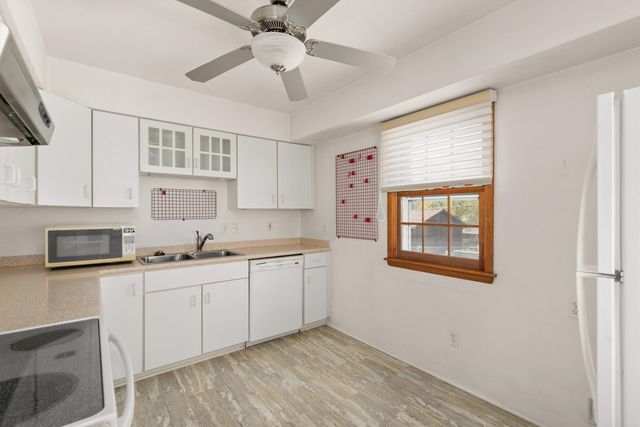 7301 Oliver Smith Drive, Urbandale, IA 50322