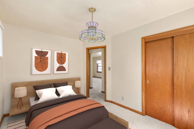 7301 Oliver Smith Drive, Urbandale, IA 50322