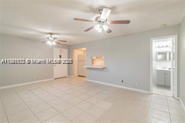 4200 NW 3rd Ct 330, Plantation, FL 33317