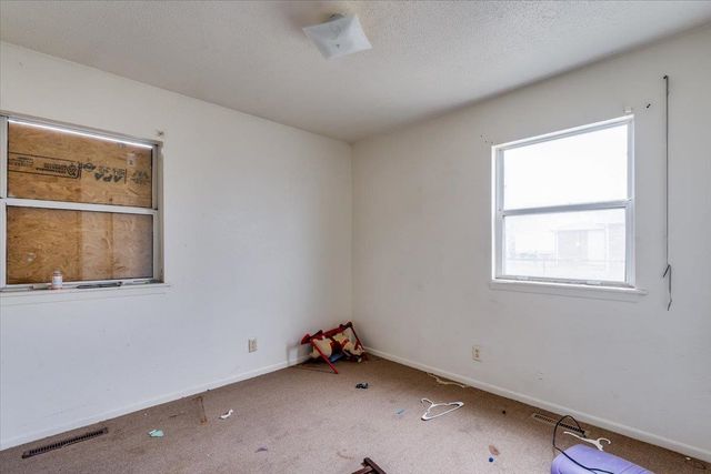 1602 E Del Mar, Wichita, KS 67216