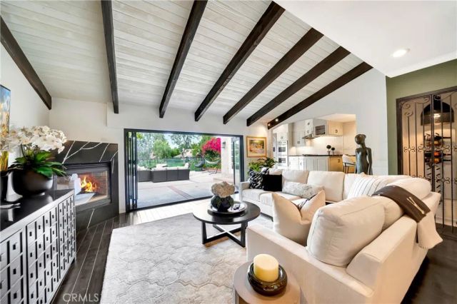 4420 Park Jazmin, Calabasas, CA 91302