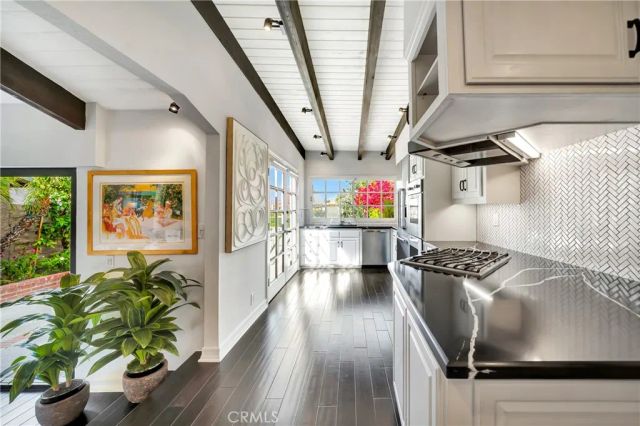 4420 Park Jazmin, Calabasas, CA 91302