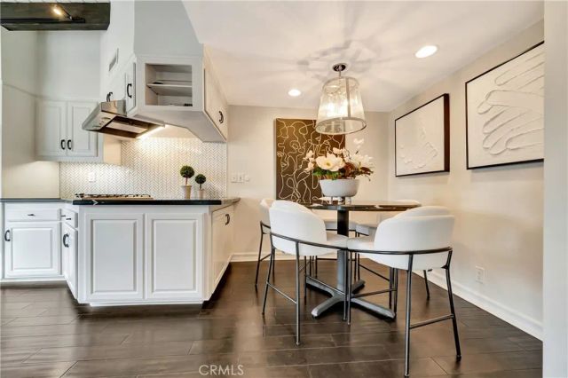 4420 Park Jazmin, Calabasas, CA 91302