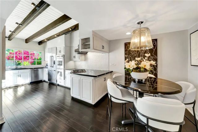 4420 Park Jazmin, Calabasas, CA 91302