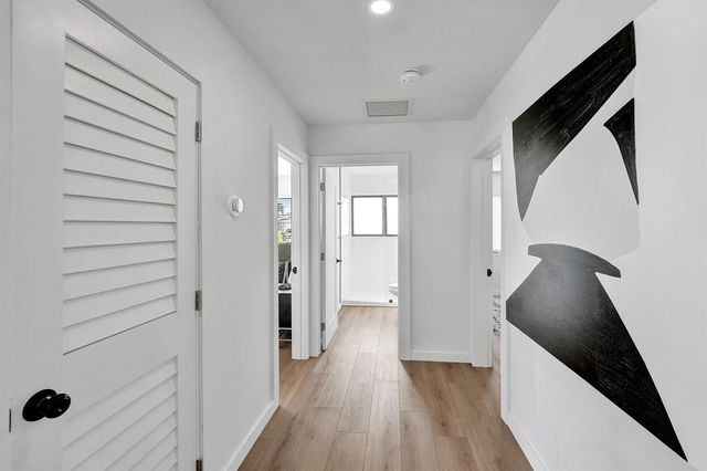 5501 NE 18TH Terrace, Fort Lauderdale, FL 33308