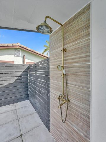 5501 NE 18TH Terrace, Fort Lauderdale, FL 33308