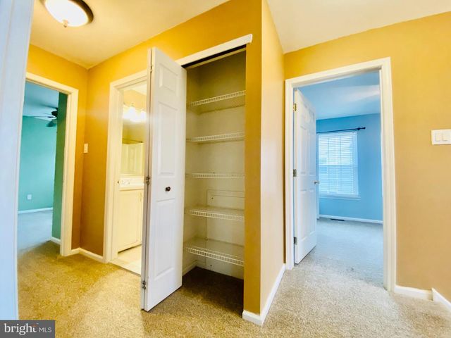 475 STONEGLEN ST, Collegeville, PA 19426
