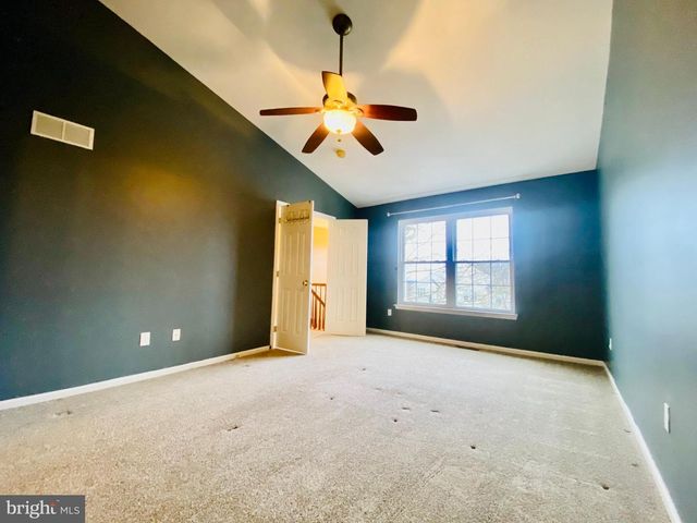 475 STONEGLEN ST, Collegeville, PA 19426