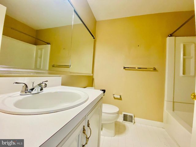 475 STONEGLEN ST, Collegeville, PA 19426