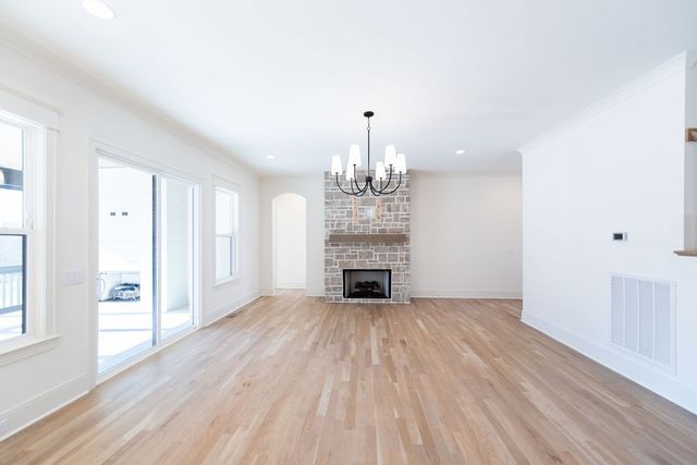 864 Harrisburg Ln, Mount Juliet, TN 37122