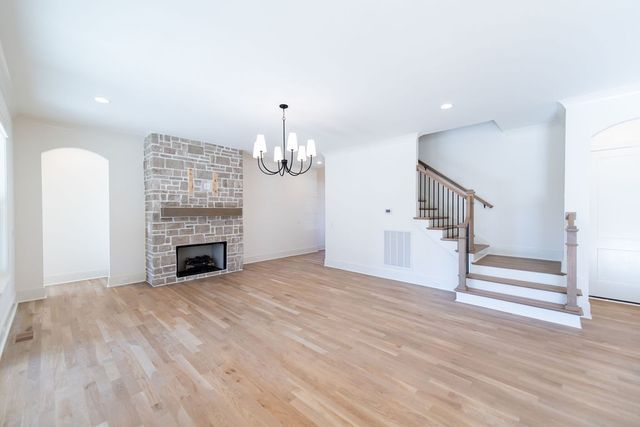 864 Harrisburg Ln, Mount Juliet, TN 37122