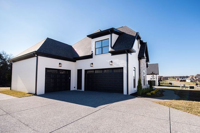 864 Harrisburg Ln, Mount Juliet, TN 37122