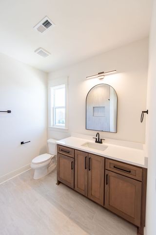 864 Harrisburg Ln, Mount Juliet, TN 37122