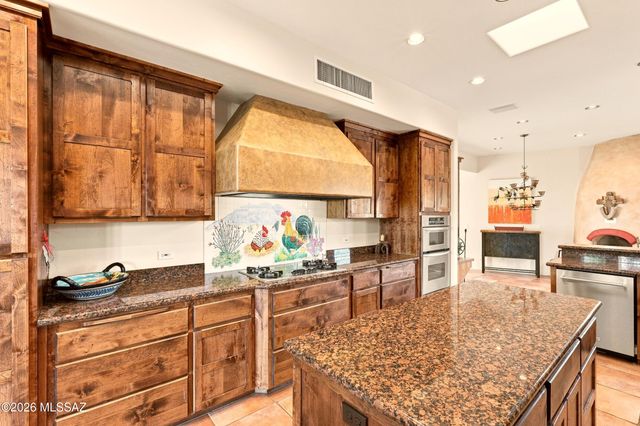 14460 N Sun Spring Drive, Oro Valley, AZ 85755