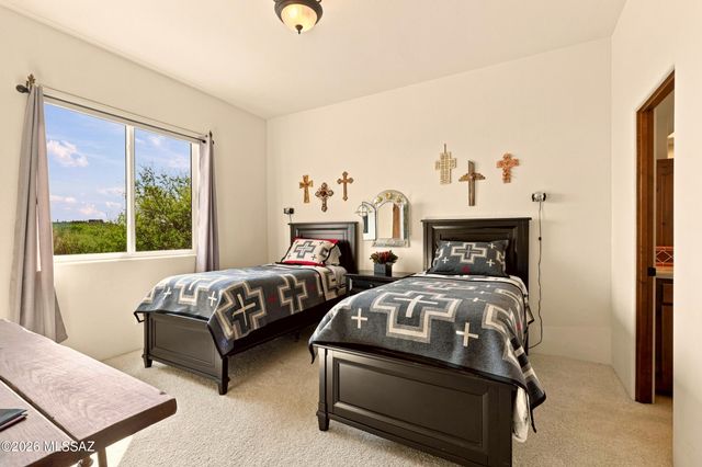 14460 N Sun Spring Drive, Oro Valley, AZ 85755